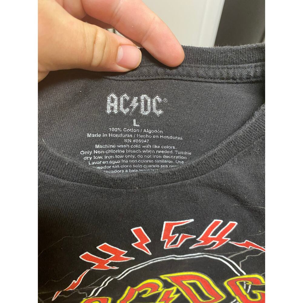 AC/DC High Voltage Tour 76 Shirt Size L - Picture 2 of 3